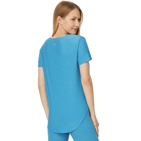 ❌ SOLD - BEYOND YOGA Featherweight On The Down Low Tee Cali Blue (M) - Picture 3 of 11